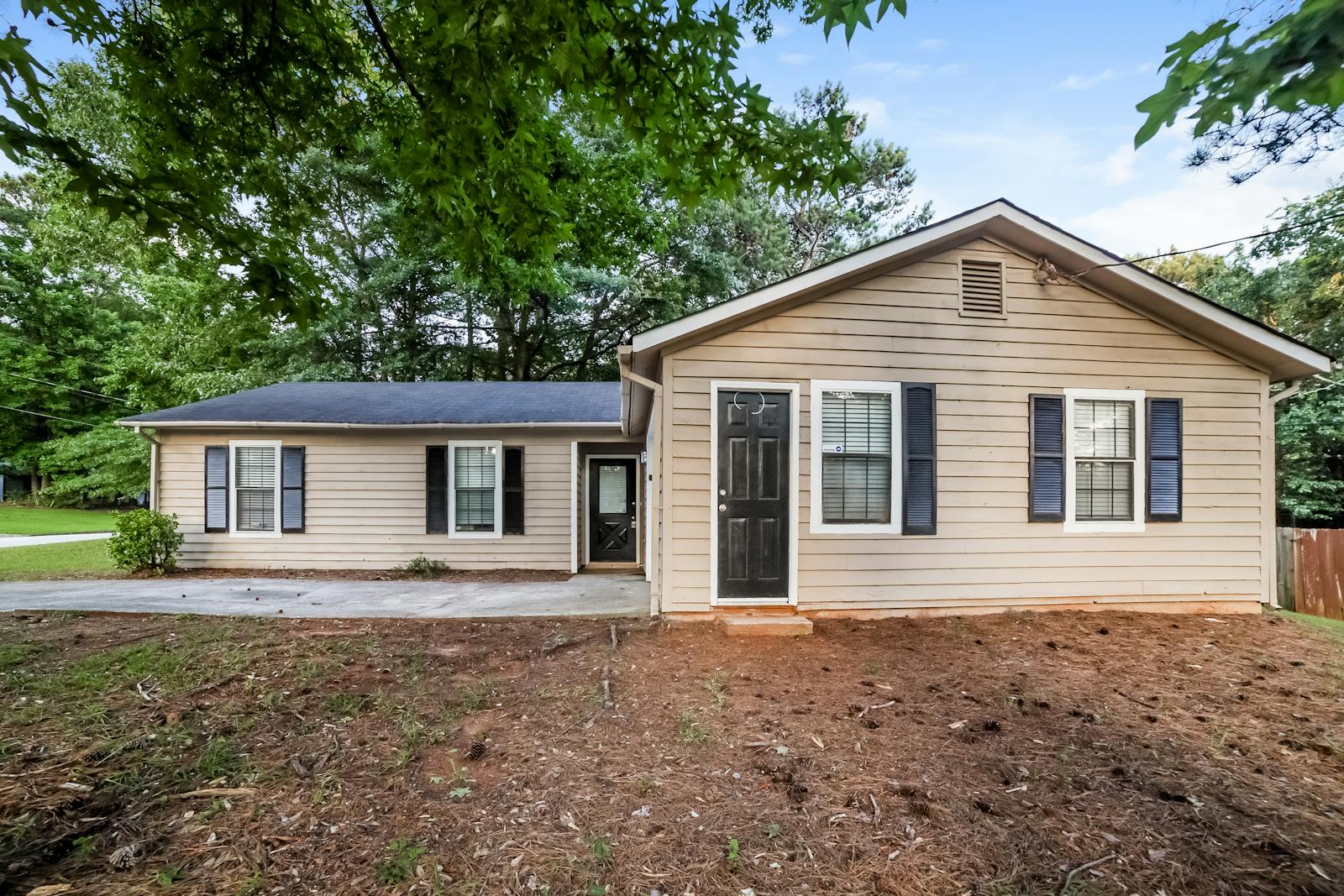 4732 White Oak Path, Stone Mountain, GA 30088 Home for Rent 3 Beds, 2 Baths Main Street